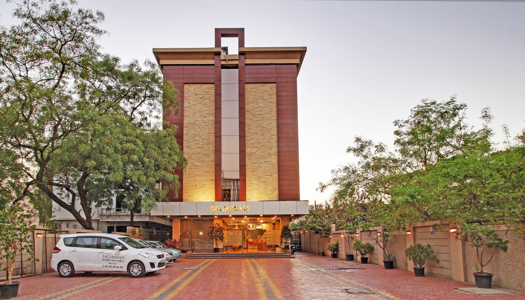 Hotel Sai Jashan Shirdi - Where Blessings & Comfort Meet Eksteriør billede
